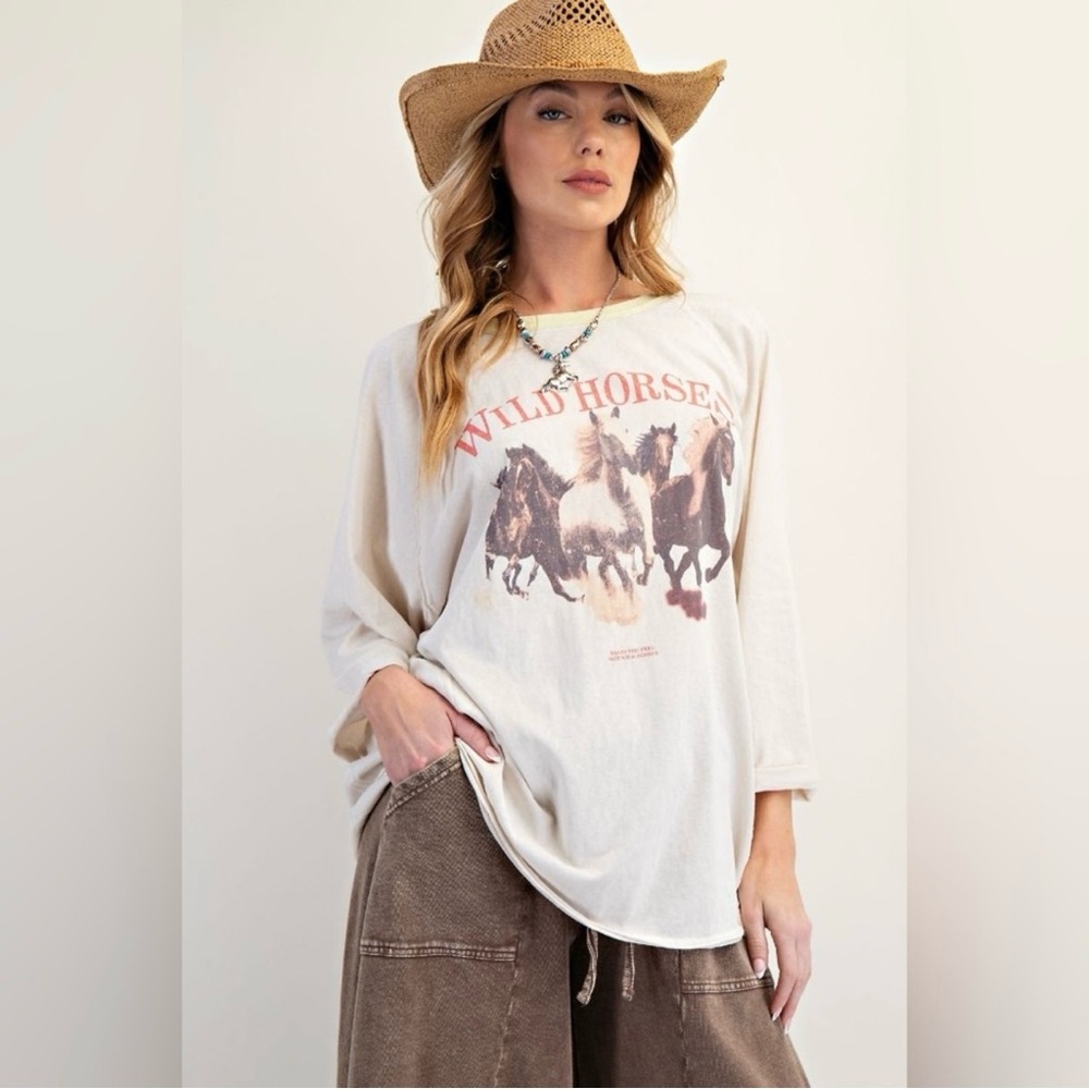 NEW - Easel Wild Horses Graphic Tee with 3/4 Sleeves - Picture 3 of 6